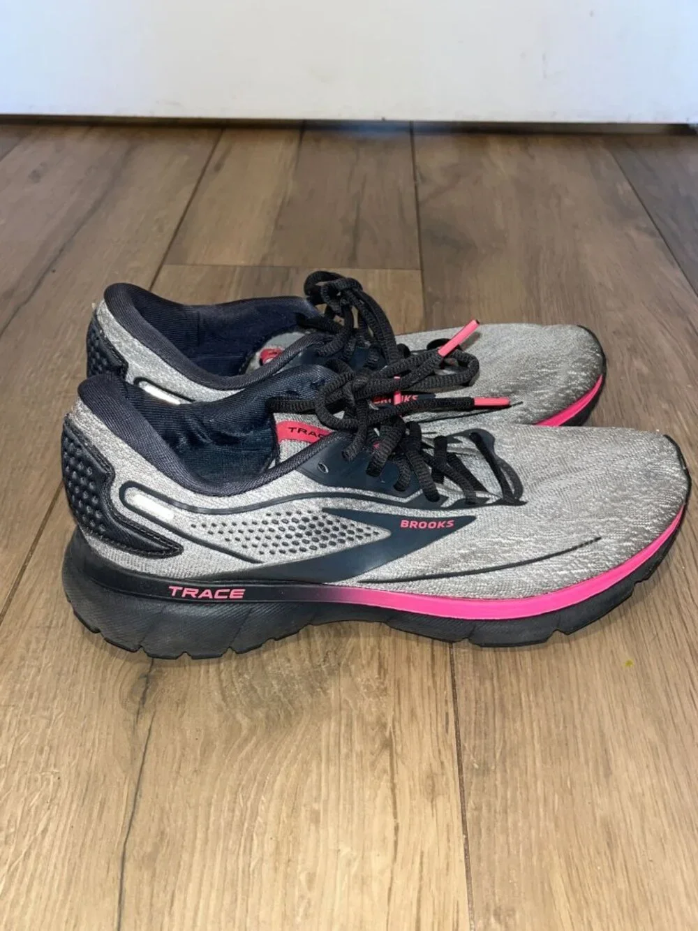 Brooks Trace Womens Running Shoes Gray/Black/Pink Size 9.5